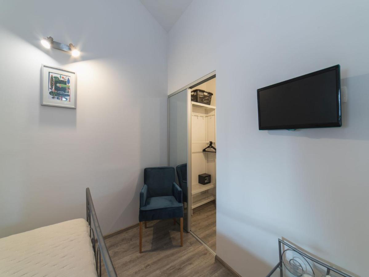 Apartment Fiora Kaštela エクステリア 写真
