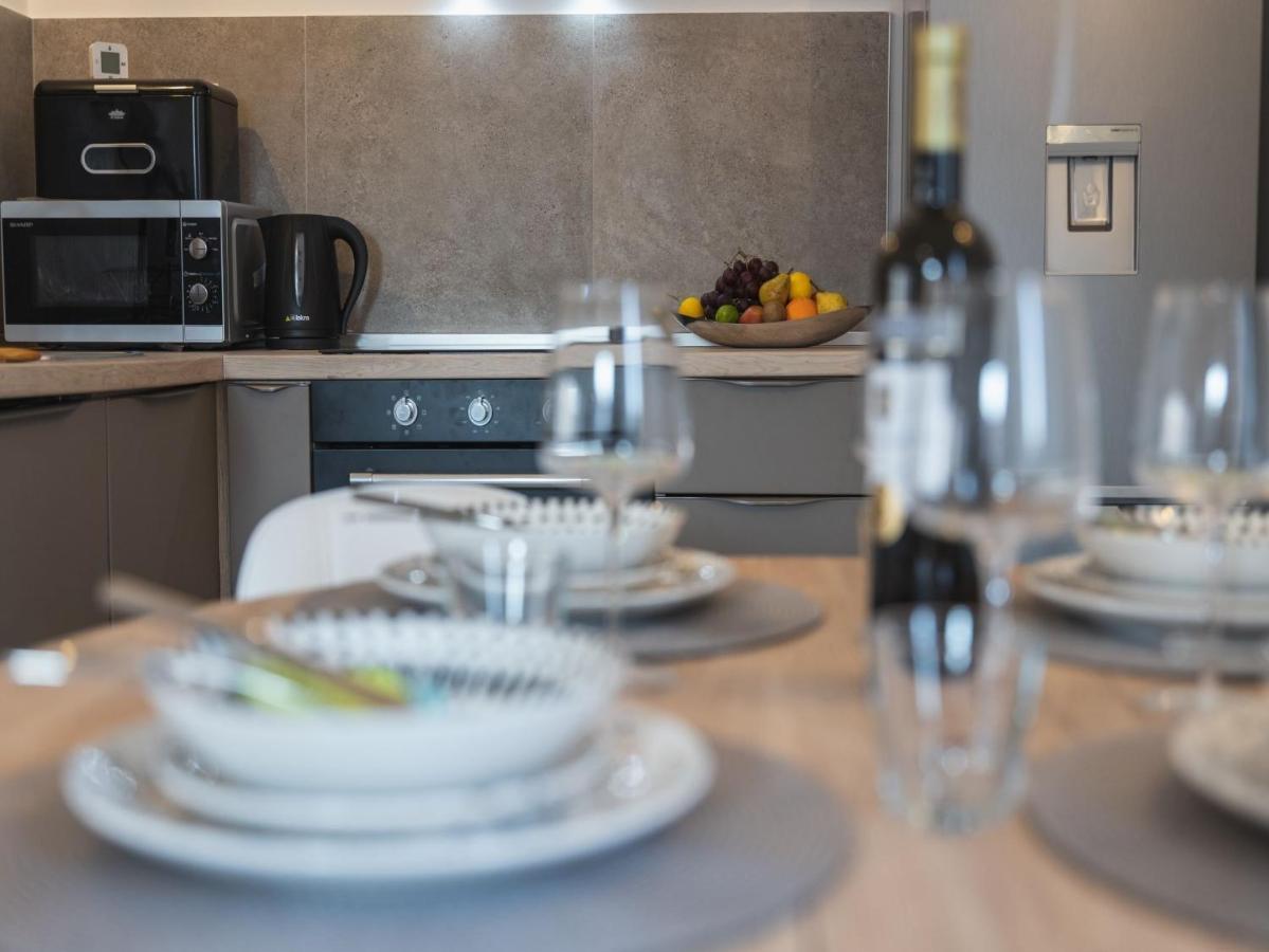 Apartment Fiora Kaštela エクステリア 写真