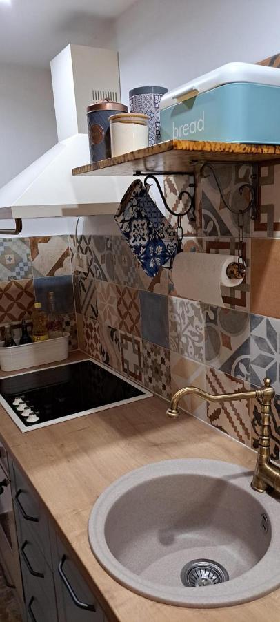 Apartment Fiora Kaštela エクステリア 写真
