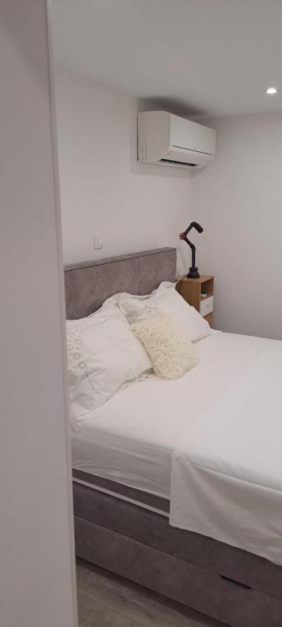 Apartment Fiora Kaštela エクステリア 写真